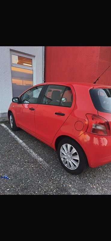 Gebraucht Toyota Yaris 64 PS (47 kW) 2007 Rot Kleinwagen