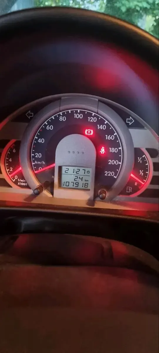 Gebraucht VW Fox 54 PS (39 kW) 2007 Schwarz Kleinwagen
