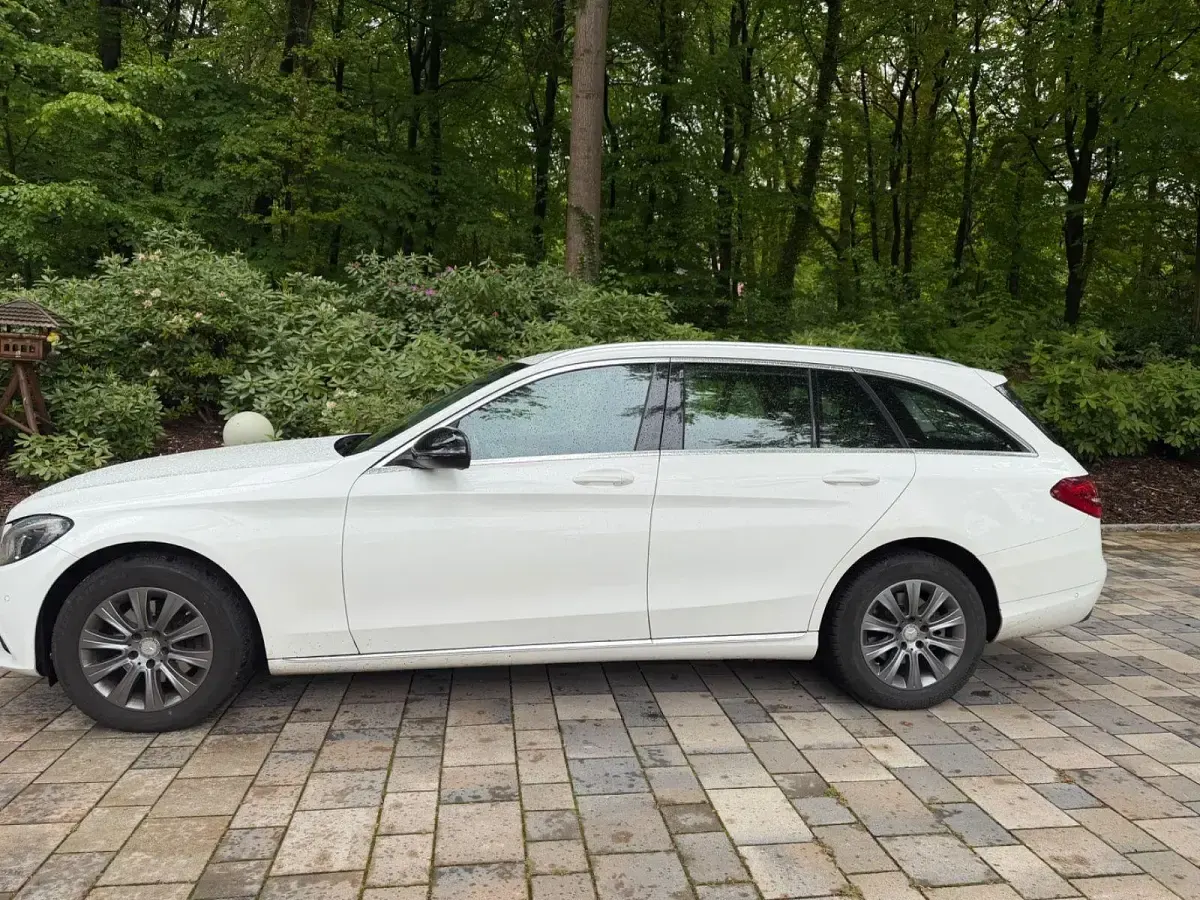 Gebraucht Mercedes C220 170 PS (125 kW) 2016 Weiß Kombi