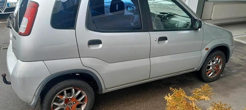 Gebraucht Suzuki Ignis 83 PS (61 kW) 2000 Silber Kleinwagen