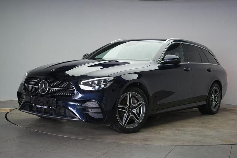 Gebraucht Mercedes E300 AMG 211 PS (155 kW) 2022 Blau Limousine