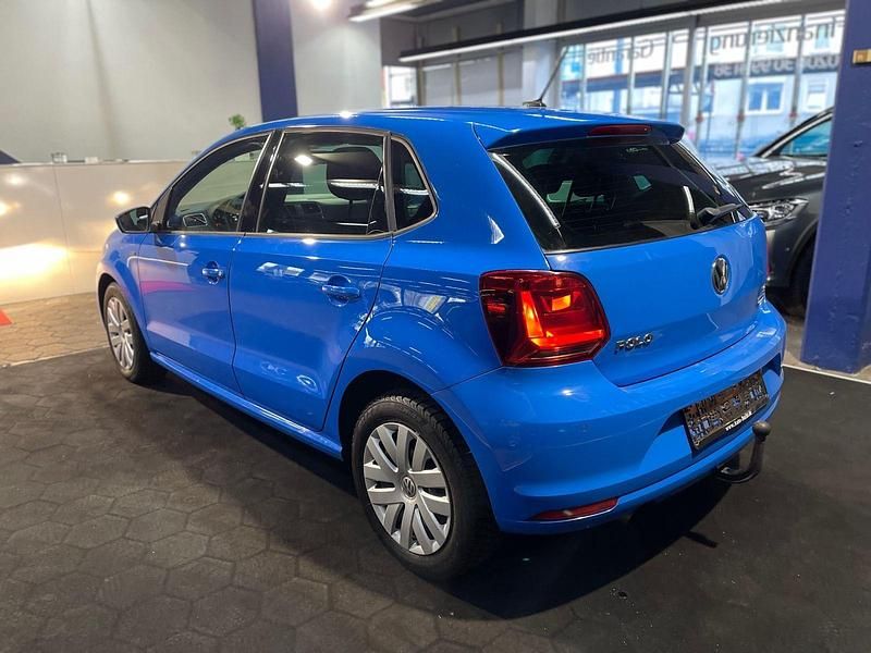 Gebraucht VW Polo LOUNGE 110 PS (80 kW) 2015 Blau Kleinwagen