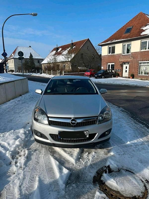Gebraucht Opel Astra GTC Sport 116 PS (85 kW) 2008 Grau Coupé