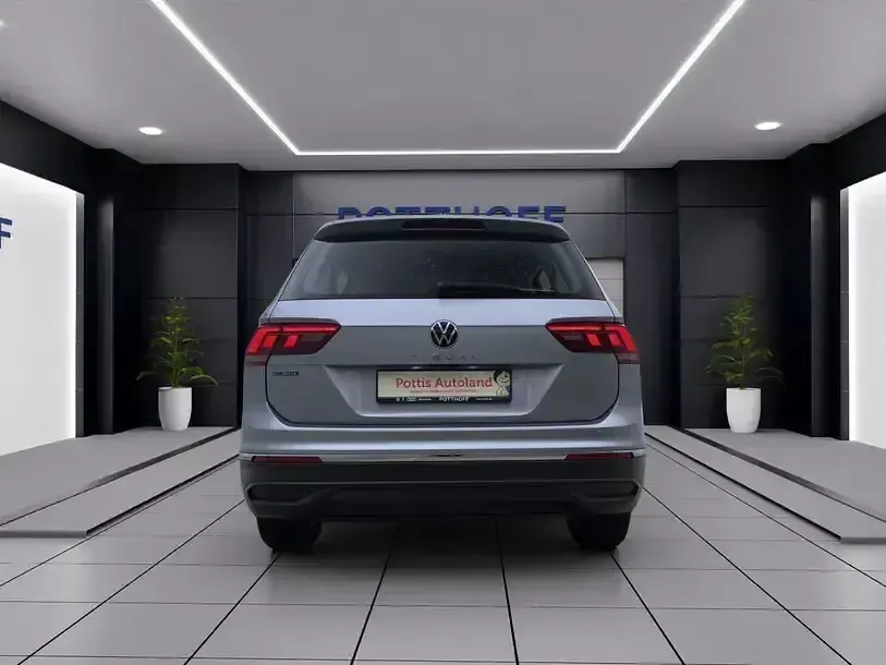 Gebraucht VW Tiguan Life 150 PS (110 kW) 2025 Silber SUV