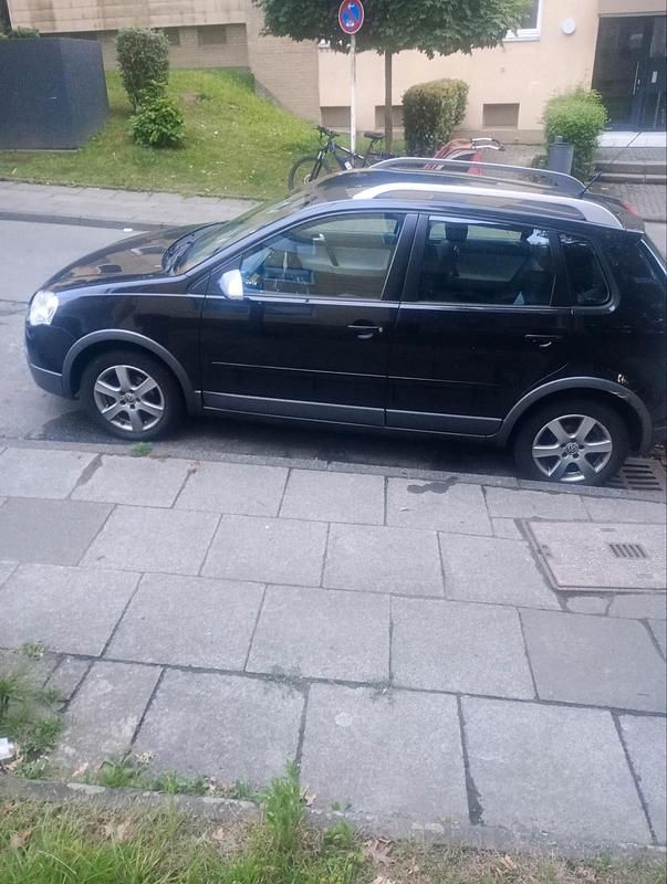 Schwarz Gebraucht 2008 VW Polo Cross Kleinwagen | 3.800 € (Fairer Preis) - Bild 1/4