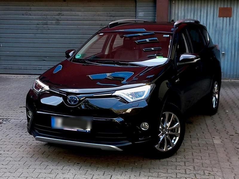 Braun Gebraucht 2016 Toyota RAV4 Hybrid SUV | 19.999 € (Fairer Preis) - Bild 1/4