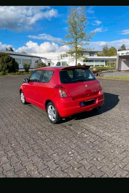 Rot Gebraucht 2008 Suzuki Swift Comfort Kleinwagen | 1.500 € (Guter Preis) - Bild 1/4