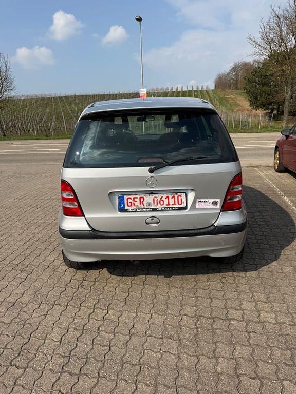 Gebraucht Mercedes A140 Elegance 82 PS (60 kW) 2003 Silber Van / Kleinbus