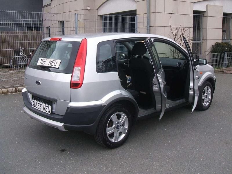 Gebraucht Ford Fusion 101 PS (74 kW) 2010 Grau Kleinwagen