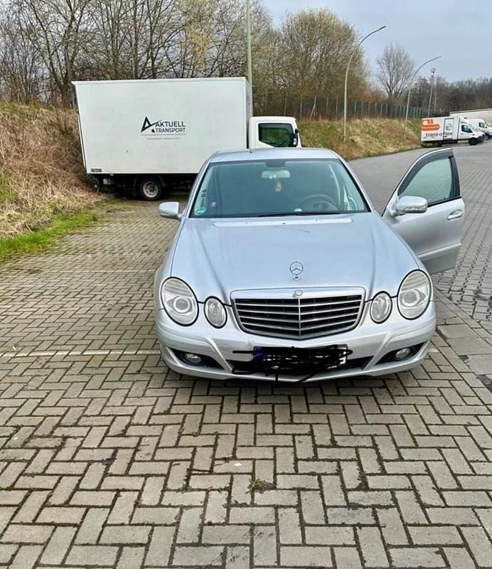 Second-hand Mercedes E220 170 CP (125 kW) 2007 Gri Berlinǎ
