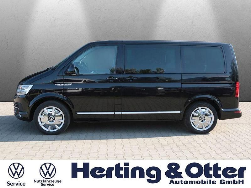 Gebraucht VW Multivan Highline 199 PS (146 kW) 2019 Deep black perleffekt Van