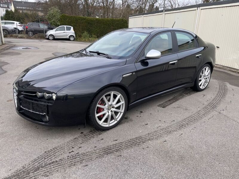 Schwarz Gebraucht 2010 Alfa Romeo 159 Limousine | 9.999 € - Bild 1/4
