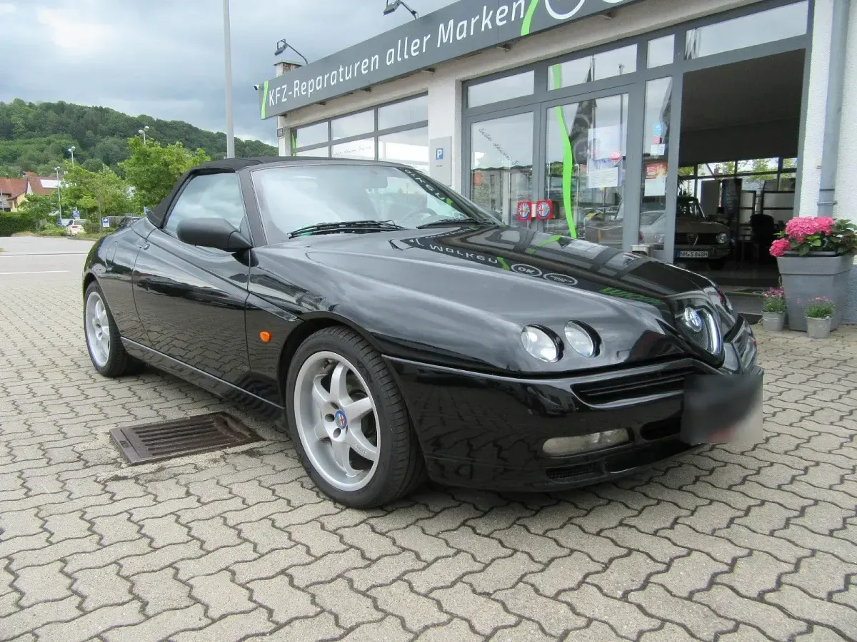 Gebraucht Alfa Romeo Spider 192 PS (141 kW) 2000 Schwarz Cabrio