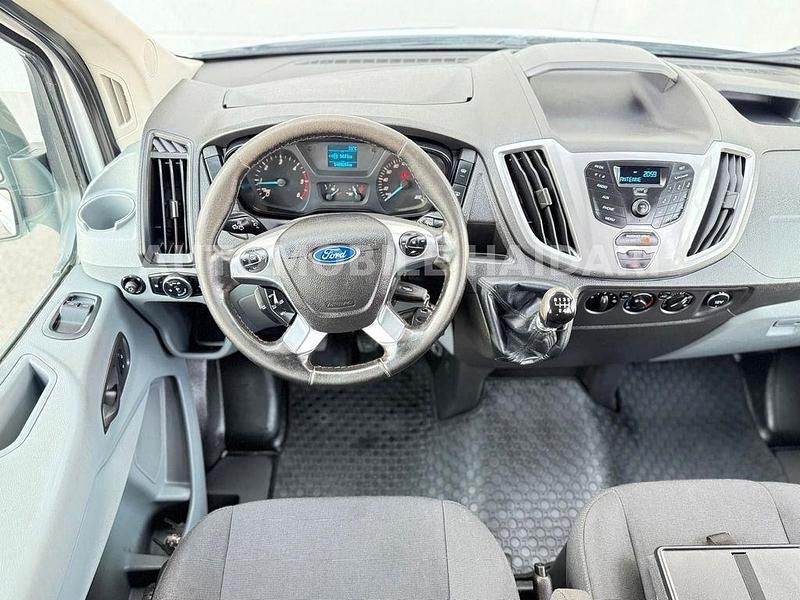 Second-hand Ford Transit 155 CP (114 kW) 2016 Alb Monovolum