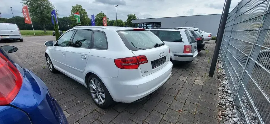 Gebraucht Audi A3 Ambition 125 PS (91 kW) 2012 Weiß Kleinwagen