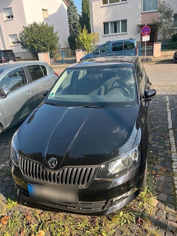 Schwarz Gebraucht 2018 Skoda Fabia Kleinwagen | 7.800 € (Guter Preis) - Bild 1/4