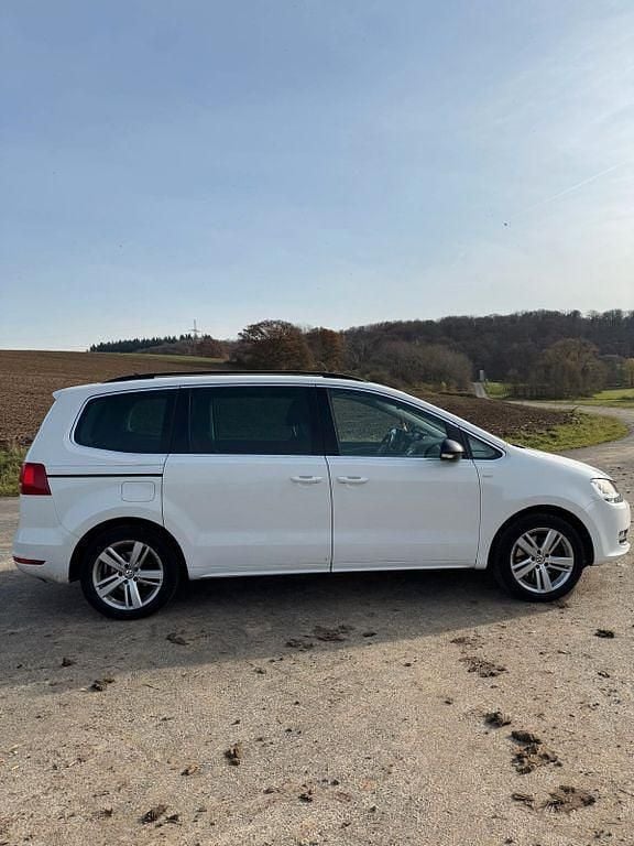 Weiß Gebraucht 2012 VW Sharan Comfortline Van / Kleinbus | 6.000 € (Superpreis) - Bild 1/4
