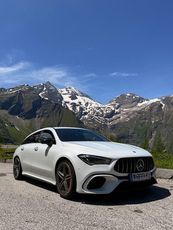 Weiß Gebraucht 2020 Mercedes CLA45 AMG Shooting Brake AMG Kombi | 40.500 € (Guter Preis) - Bild 1/4