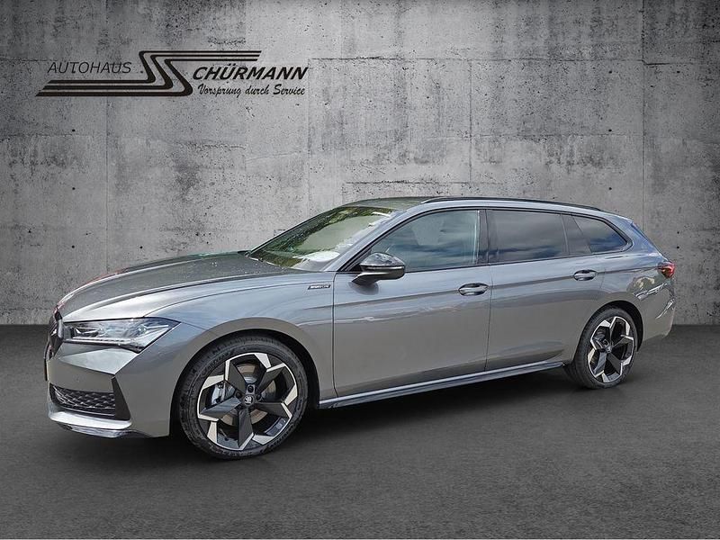 Grau Neu 2025 Skoda Superb SportLine Kombi | 48.760 € (Guter Preis) - Bild 1/4