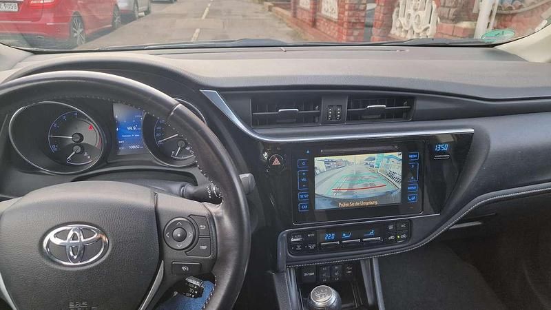 Gebraucht Toyota Auris Design 116 PS (85 kW) 2015 Other Limousine