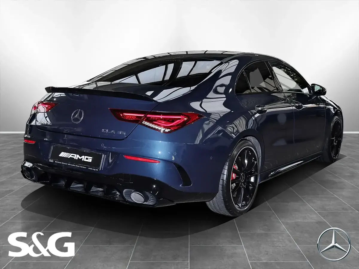 Gebraucht Mercedes CLA35 AMG AMG 306 PS (225 kW) 2023 Denimblau metallic Coupé