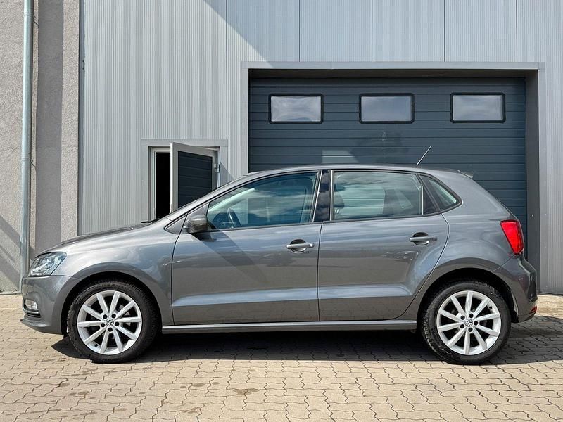 Gebraucht VW Polo Highline 90 PS (66 kW) 2017 Grau Limousine