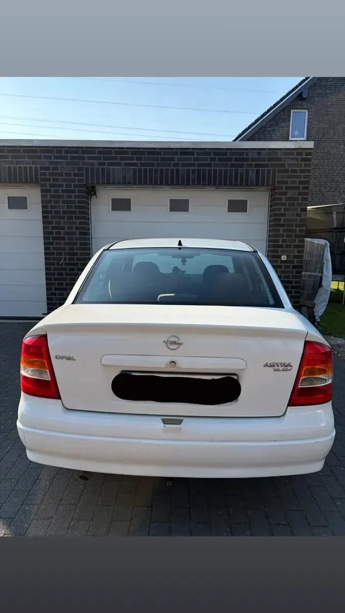 Gebraucht Opel Astra 116 PS (85 kW) 1999 Weiß Limousine