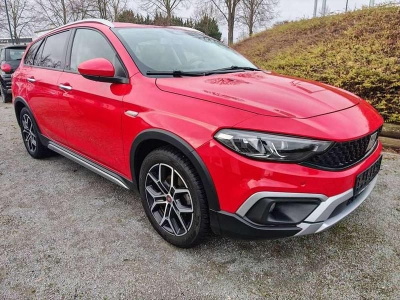 Gebraucht Fiat Tipo Red 99 PS (72 kW) 2022 Passione rot Kombi