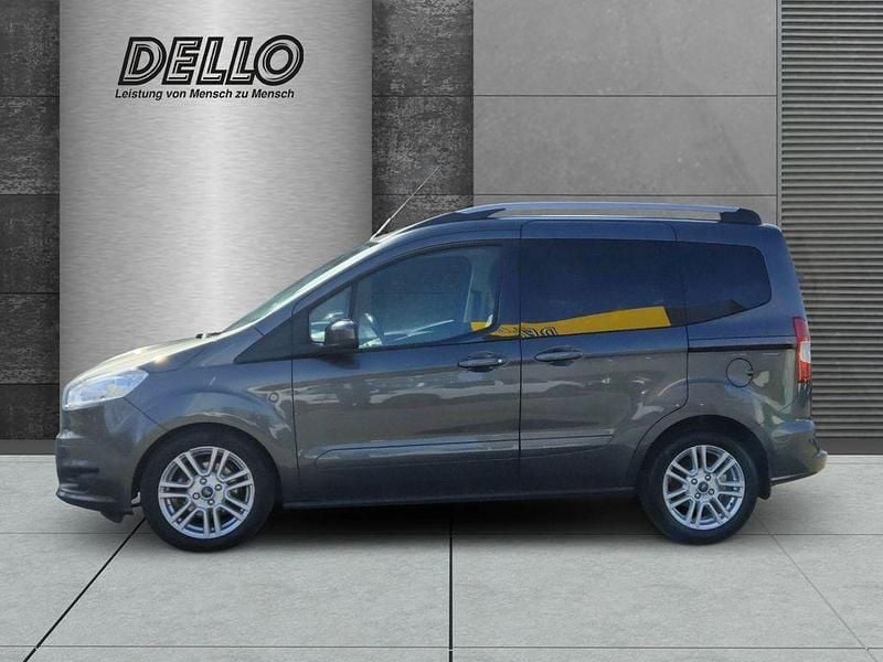 Gebraucht Ford Tourneo Courier Titanium 101 PS (74 kW) 2017 Grau Van / Kleinbus