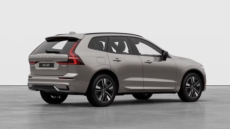 Neu Volvo XC60 Plus 455 PS (334 kW) 2026 Silber SUV