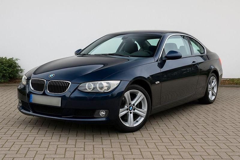 Blau Gebraucht 2015 BMW 318 Gran Turismo Sport Line Limousine | 12.400 € (Fairer Preis) - Bild 1/4