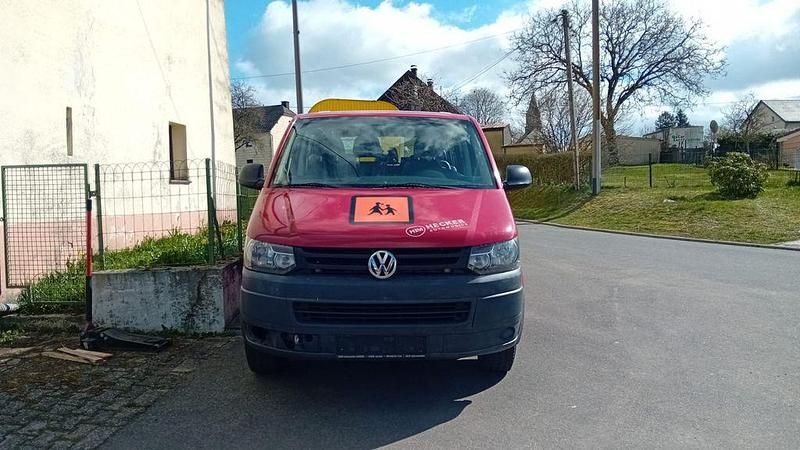 Gebraucht VW T5 102 PS (75 kW) 2011 Rot Van