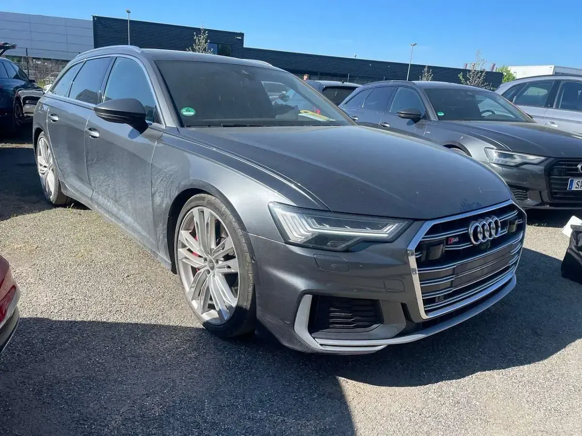 Gebraucht Audi S6 344 PS (253 kW) 2023 Daytonagrau perleffekt Kombi