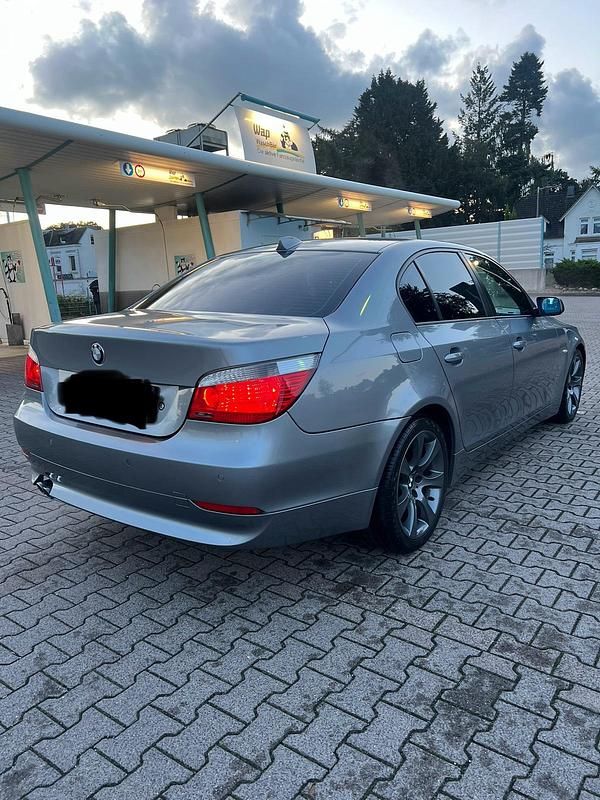 Gebraucht BMW 520 170 PS (125 kW) 2004 Grau Limousine