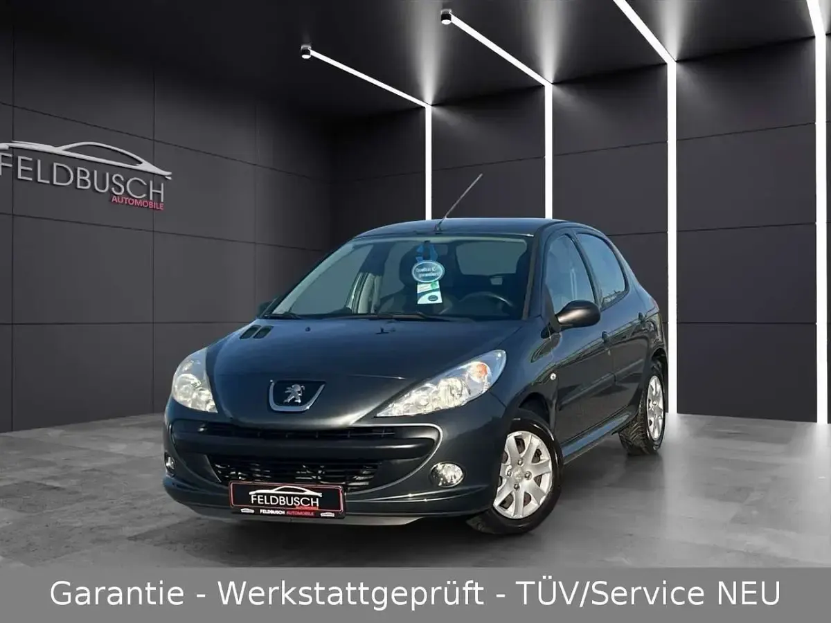 Gebraucht Peugeot 206 60 PS (44 kW) 2011 Grau Limousine