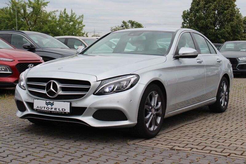 Silber Gebraucht 2017 Mercedes C200 Avantgarde Limousine | 15.950 € (Fairer Preis) - Bild 1/4