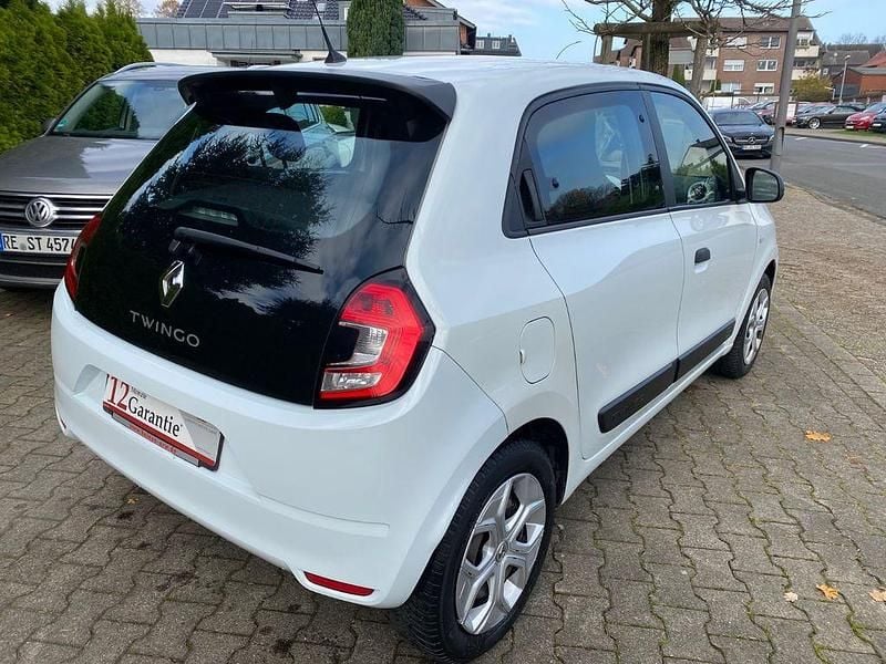 Gebraucht Renault Twingo Life 65 PS (47 kW) 2020 Weiß Kleinwagen