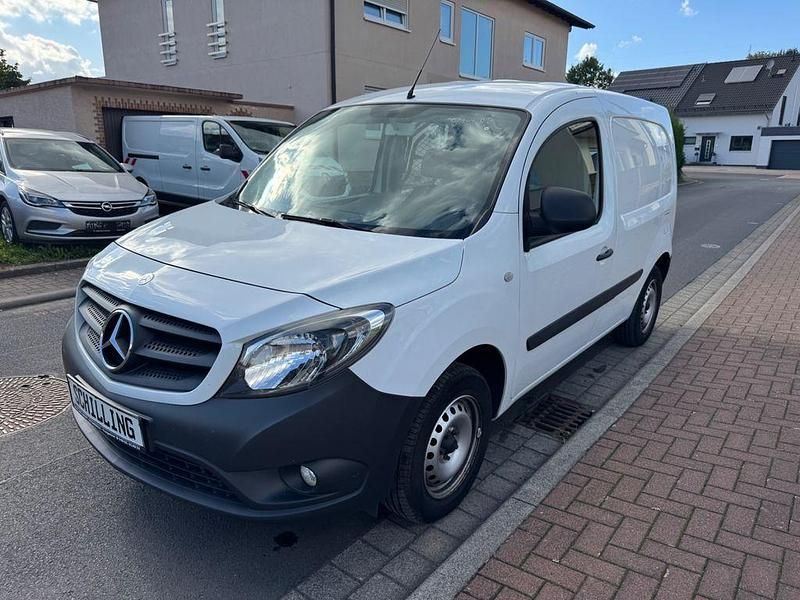 Weiß Gebraucht 2019 Mercedes Citan 109 | 9.800 € (Guter Preis) - Bild 1/4