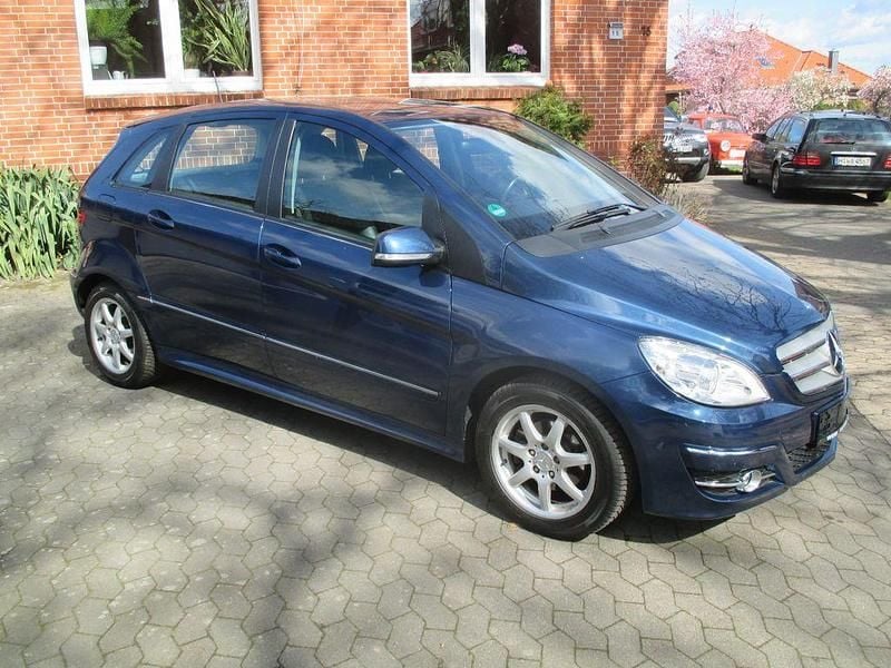 Gebraucht Mercedes B170 116 PS (85 kW) 2009 Blau Van / Kleinbus