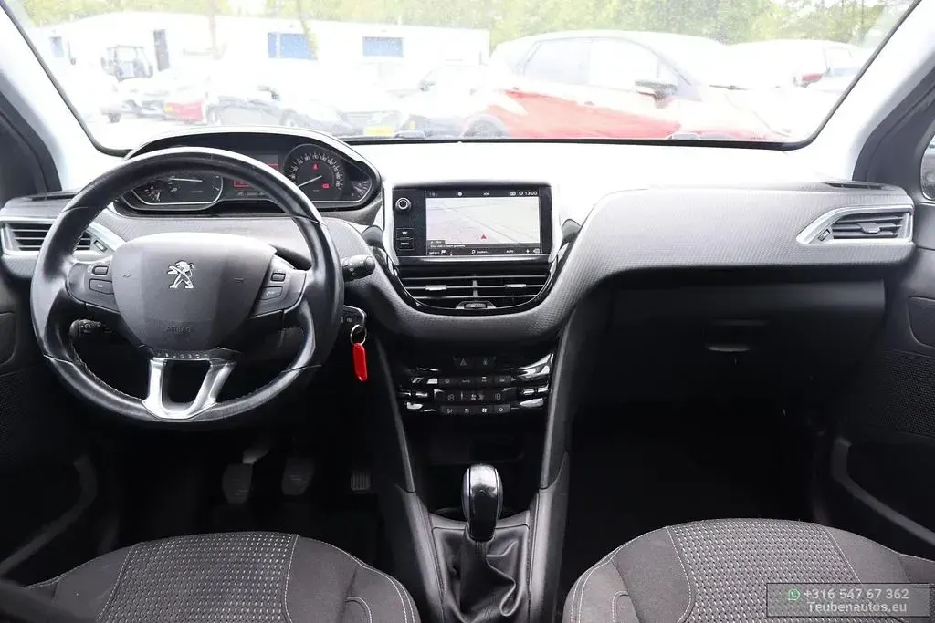 Gebraucht Peugeot 208 Allure 82 PS (60 kW) 2019 Grau Kleinwagen