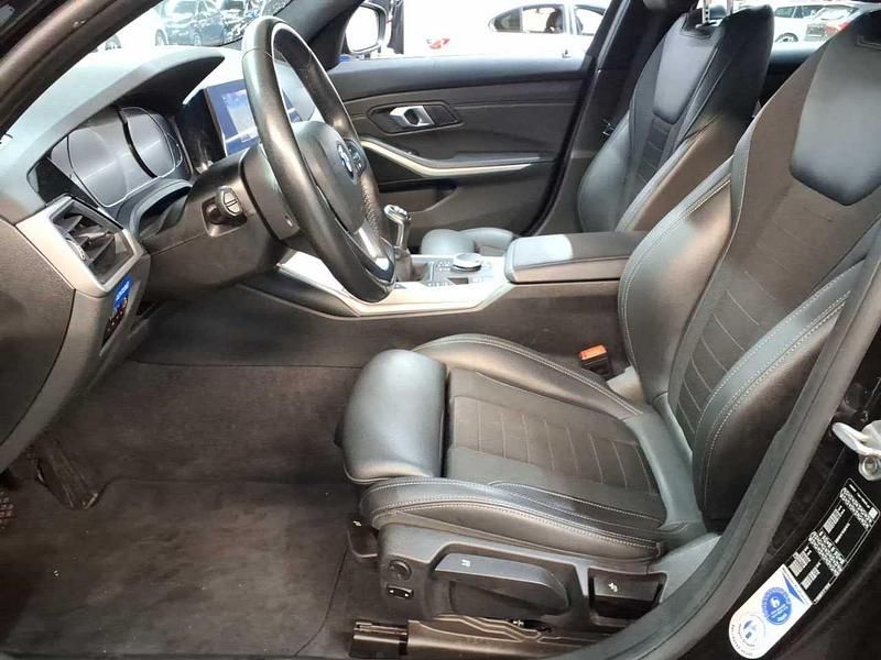 Gebraucht BMW 318 Advantage 150 PS (110 kW) 2020 Schwarz uni Limousine
