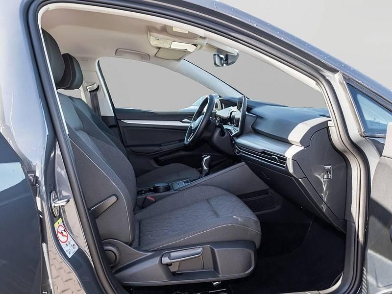 Usata VW Golf VIII 150 CV (110 kW) 2024 Grigio Berlina
