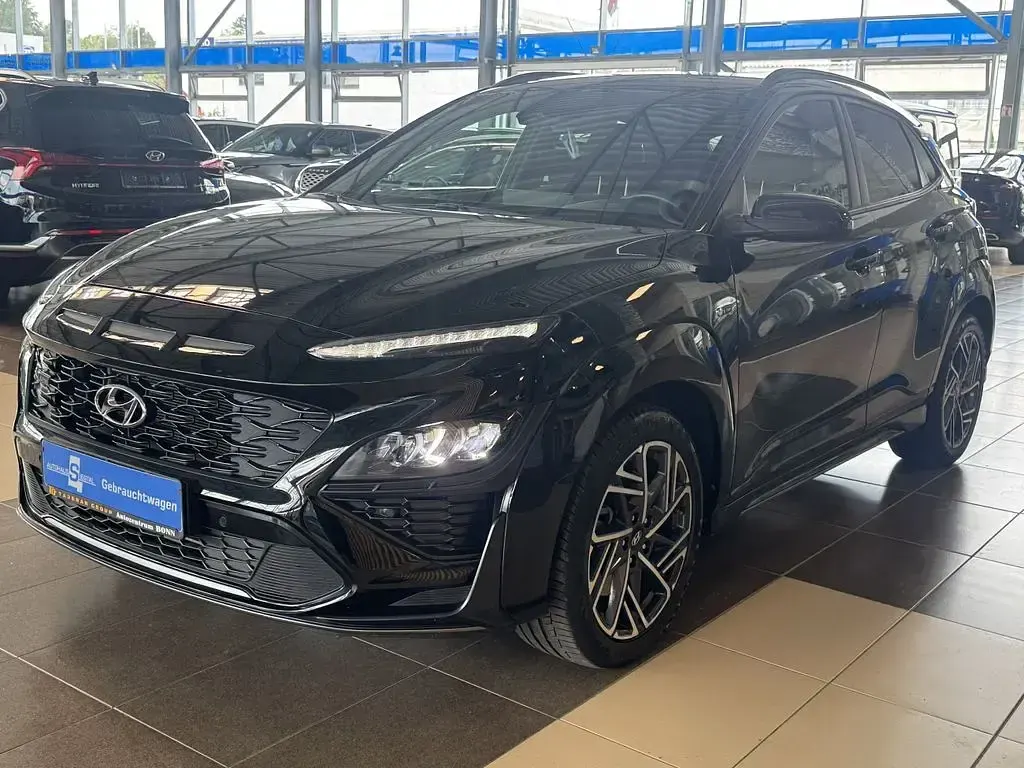 Gebraucht Hyundai Kona N Line 199 PS (146 kW) 2023 Schwarz SUV