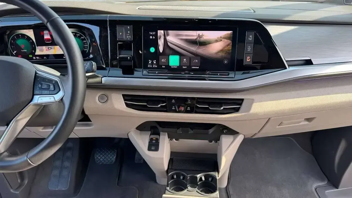 Gebraucht VW Multivan Edition 204 PS (150 kW) 2024 Weiß Van / Kleinbus