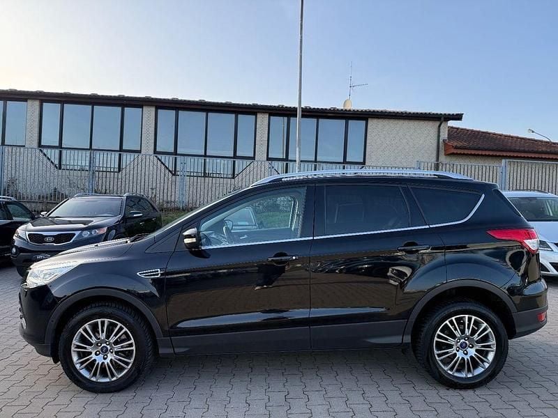 Gebraucht Ford Kuga Titanium 163 PS (119 kW) 2014 Schwarz SUV