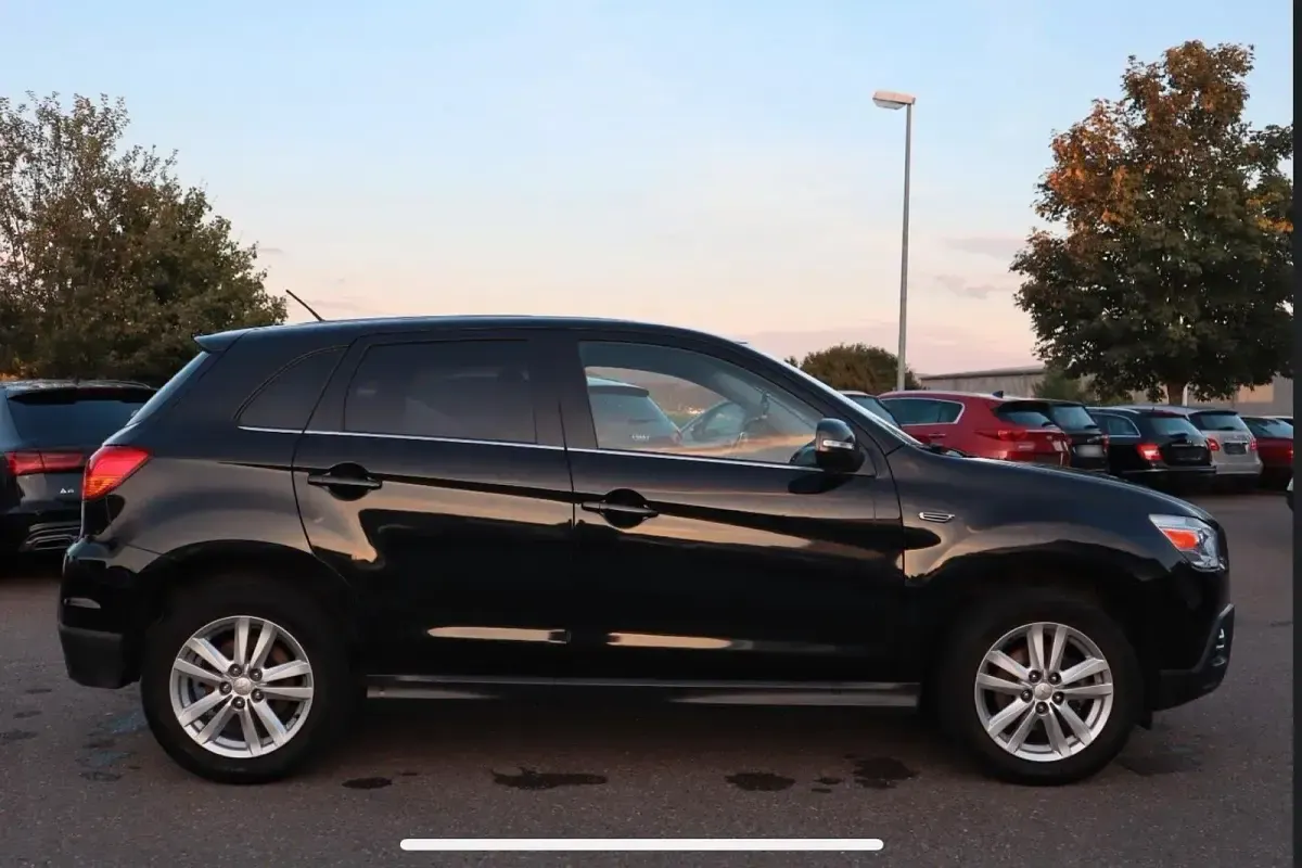 Second-hand Mitsubishi ASX 150 CP (110 kW) 2011 Negru SUV