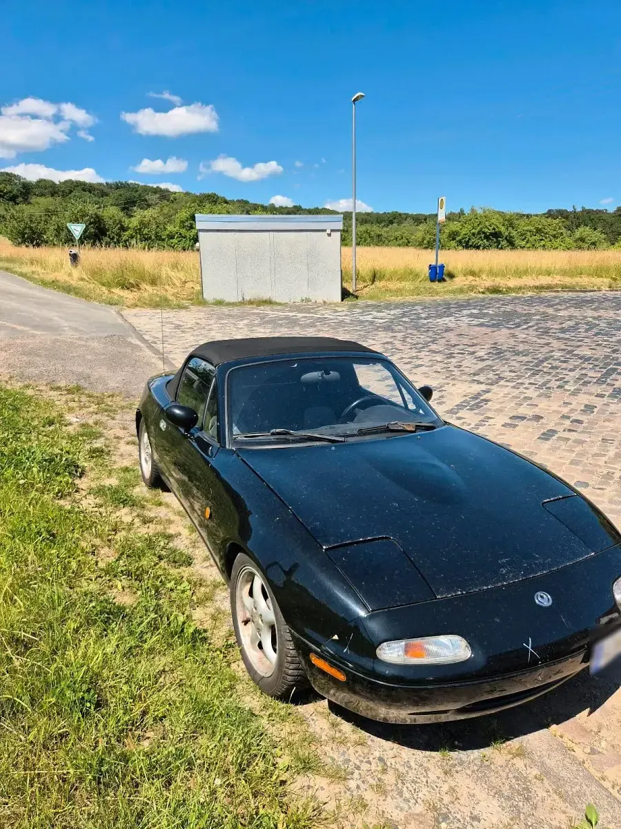 Gebraucht Mazda MX5 90 PS (66 kW) 1997 Schwarz Cabrio