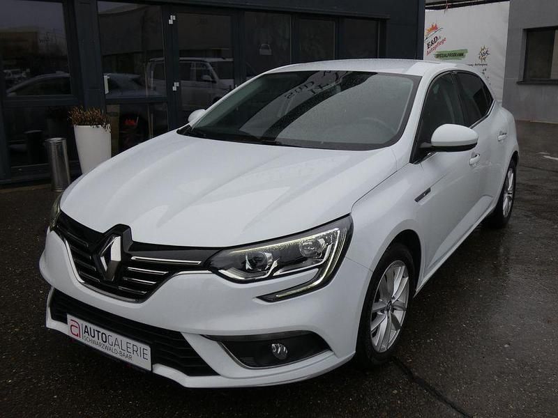 Gebraucht Renault Mégane IV Bose Edition 132 PS (97 kW) 2016 Weiß Limousine