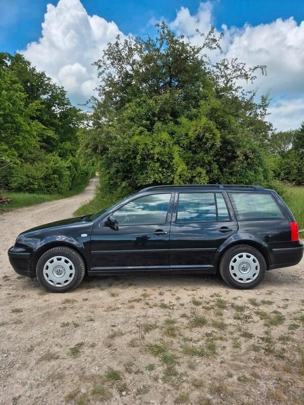 Schwarz Gebraucht 2002 VW Golf IV Kombi | 1.000 € (Guter Preis) - Bild 1/4