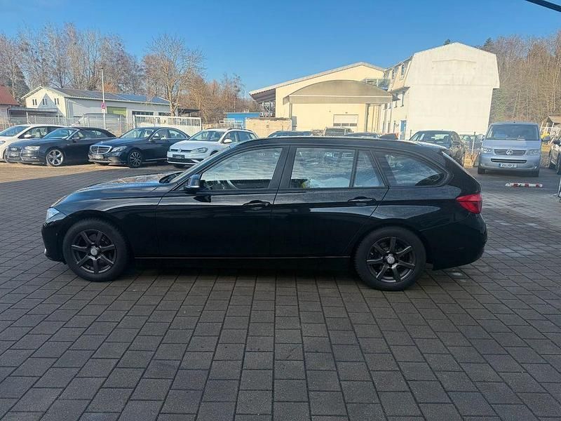 Gebraucht BMW 320 Advantage 190 PS (139 kW) 2017 Schwarz Kombi